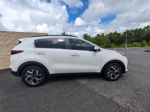 Snow White Pearl 2021 Kia Sportage EX