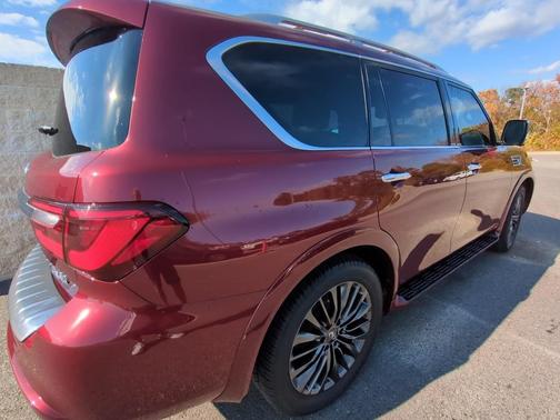 2023 INFINITI QX80 SENSORY