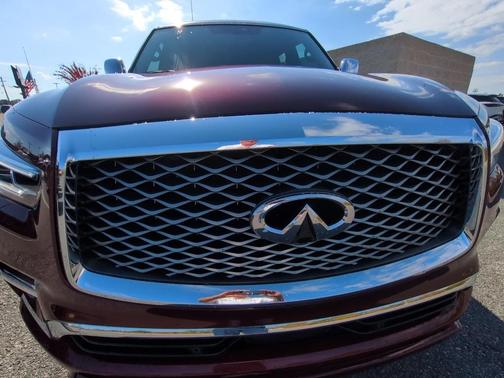 2023 INFINITI QX80 SENSORY