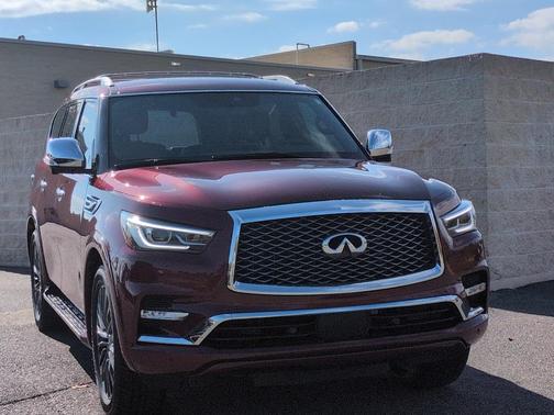 2023 INFINITI QX80 SENSORY