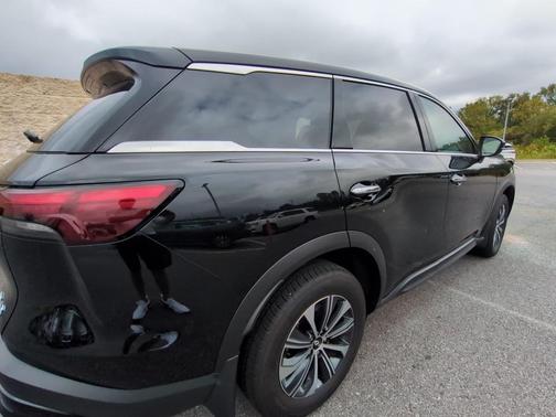 2025 INFINITI QX60 Pure