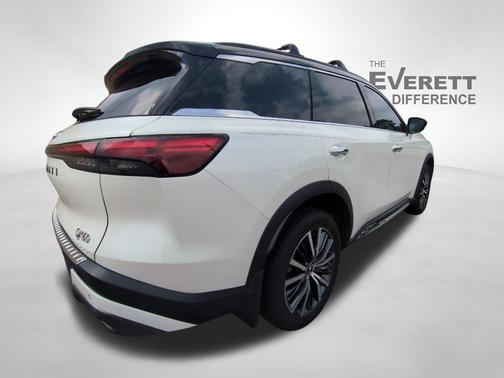 Majestic White/Black Obsidian 2023 INFINITI QX60 AUTOGRAPH