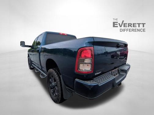 Patriot Blue Pearlcoat 2022 RAM 2500 Big Horn Crew Cab 4x4 6'4' Box