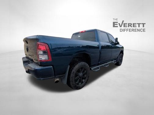 Patriot Blue Pearlcoat 2022 RAM 2500 Big Horn Crew Cab 4x4 6'4' Box
