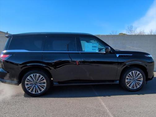 2025 INFINITI QX80 Luxe