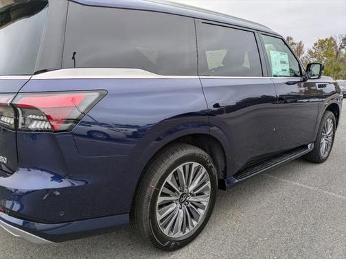 2025 INFINITI QX80 Luxe