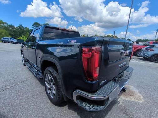 Pacific Blue Metallic 2023 GMC Sierra 1500 SLT