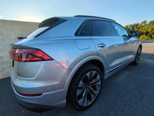 2025 Audi Q8 55 Premium