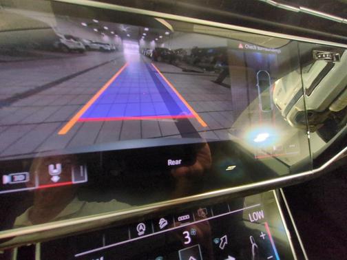 2025 Audi Q8 55 Premium