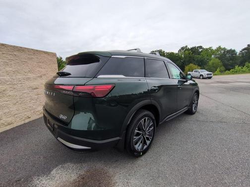 Deep Emerald 2027 INFINITI QX60 LUXE FWD