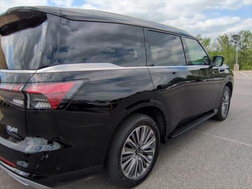2025 INFINITI QX80 Luxe