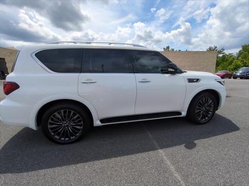2024 INFINITI QX80 PREMIUM SELECT AWD