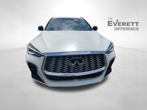 Majestic White 2022 INFINITI QX55 LUXE
