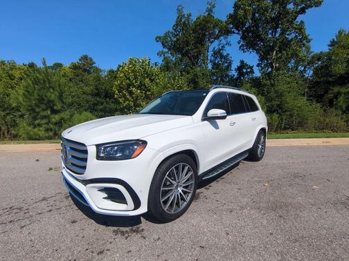 Polar White 2026 Mercedes-Benz GLS 450 4MATIC