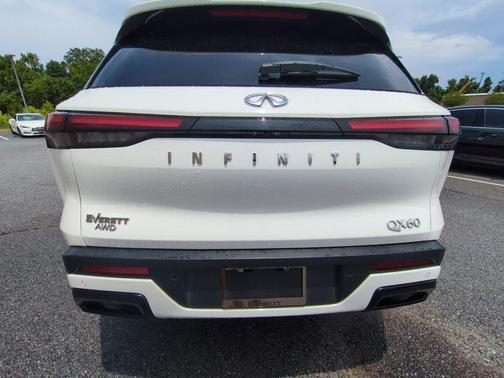 Glacier White 2024 INFINITI QX60 Pure