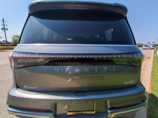 Dynamic Metal 2027 INFINITI QX80 Luxe
