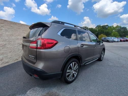 Brilliant Bronze Metallic 2022 Subaru Ascent Limited 8-Passenger