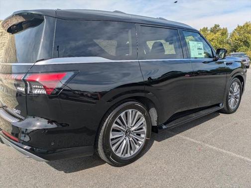 2025 INFINITI QX80 Luxe