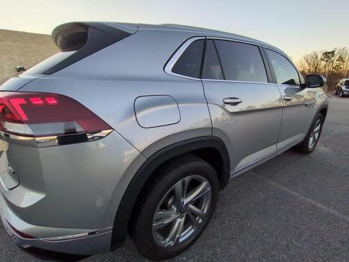 2024 Volkswagen Atlas Cross Sport 2.0T SEL