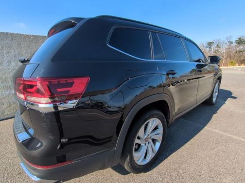 2022 Volkswagen Atlas 3.6L SE w/Technology