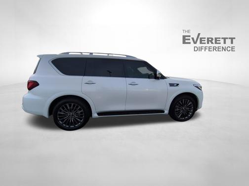 2024 INFINITI QX80 SENSORY AWD
