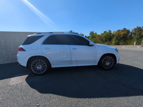 Polar White 2025 Mercedes-Benz GLE 450 4MATIC