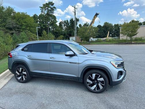 Silver Mist Metallic 2026 Volkswagen Atlas Cross Sport 2.0T SE w/Technology 4MOTION