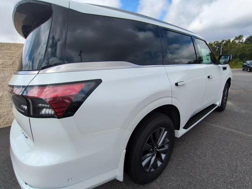 2026 INFINITI QX80 PURE