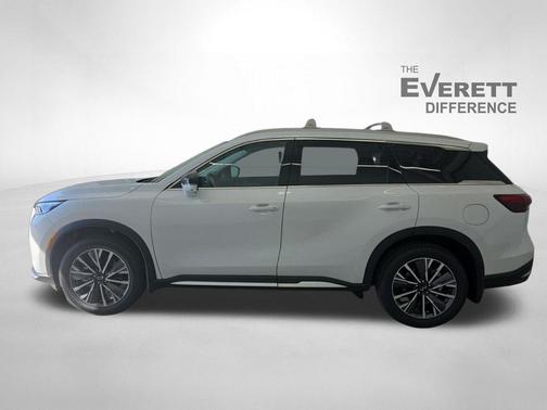 Radiant White 2026 INFINITI QX60 LUXE FWD