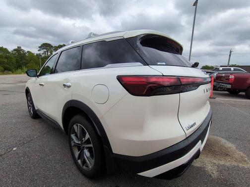 2024 INFINITI QX60 Luxe