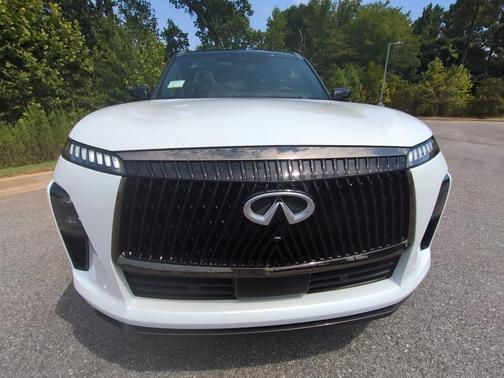 Radiant White/Black Obsidian 2027 INFINITI QX80 AUTOGRAPH