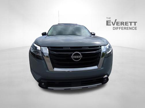 Solid Gray/Super Black 2022 Nissan Pathfinder Platinum 2WD