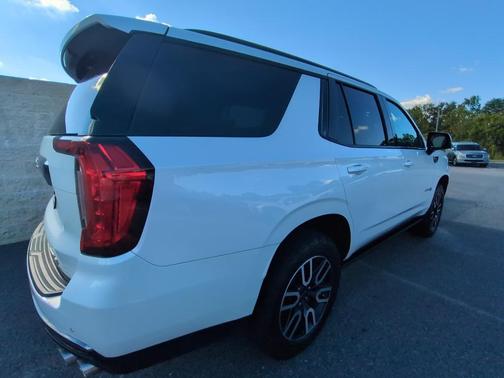 2023 GMC Yukon 4WD AT4