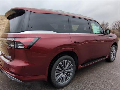 2025 INFINITI QX80 Luxe
