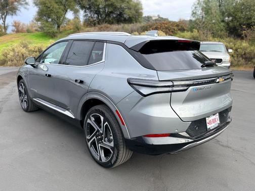 2026 Chevrolet Equinox EV LT 2