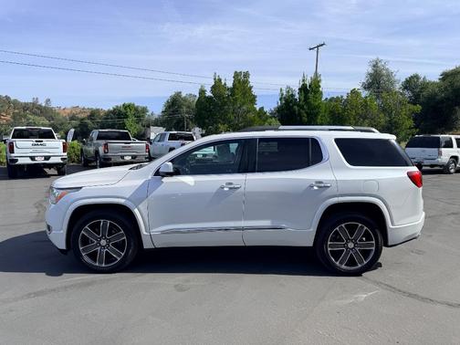 White Frost Tri-Coat 2019 GMC Acadia Denali