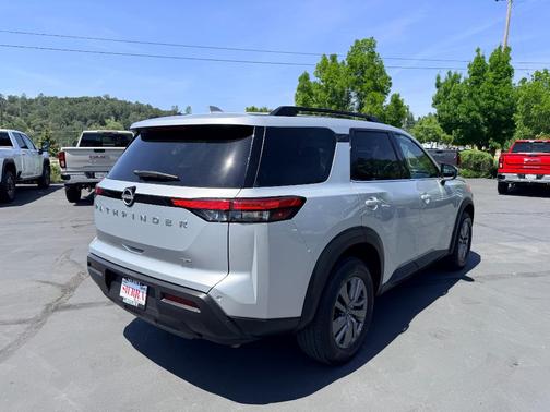 Silver 2025 Nissan Pathfinder SV