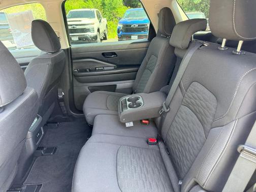 Silver 2025 Nissan Pathfinder SV