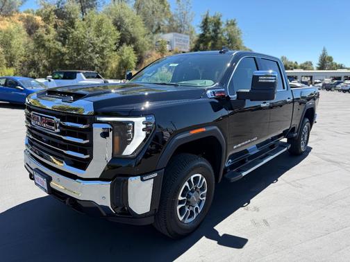 2025 GMC Sierra 2500 SLT