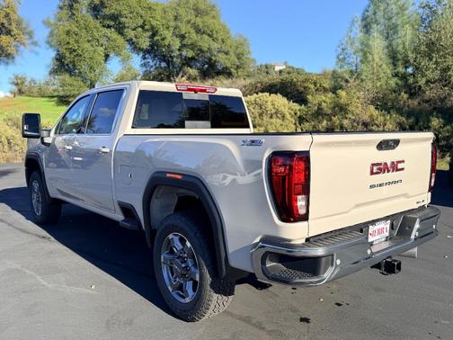 2026 GMC Sierra 2500 SLE