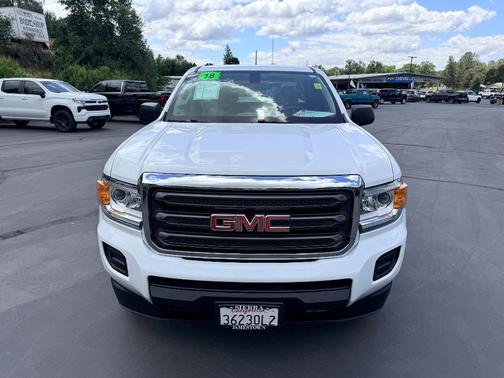 Summit White 2018 GMC Canyon
