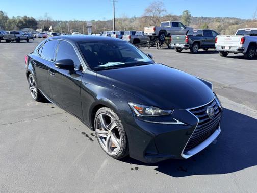 2018 Lexus IS 300 Base