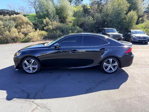 2018 Lexus IS 300 Base