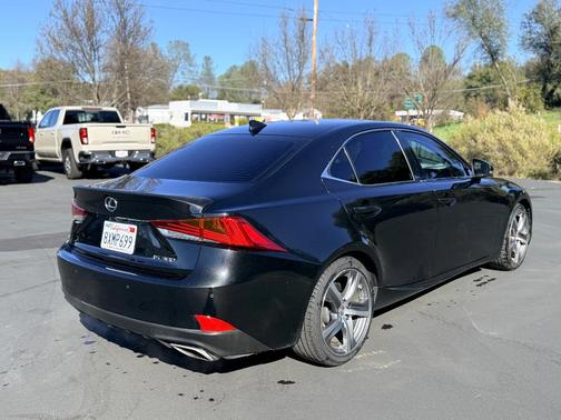 2018 Lexus IS 300 Base