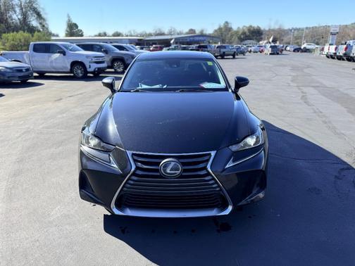 2018 Lexus IS 300 Base