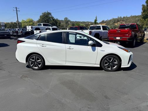 2021 Toyota Prius XLE