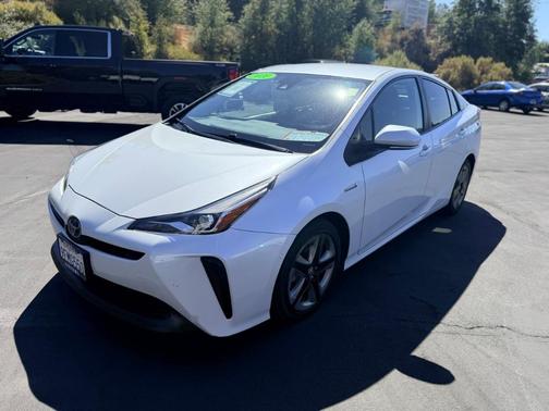 2021 Toyota Prius XLE