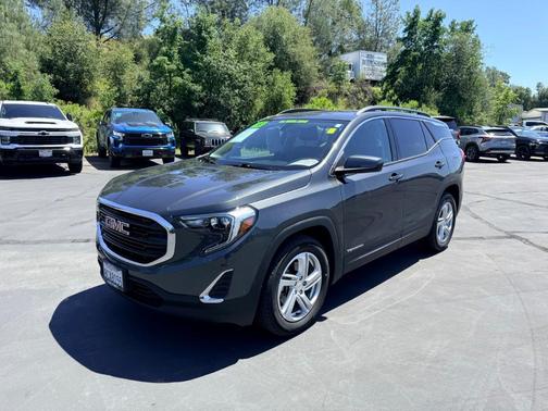 Graphite Gray Metallic 2018 GMC Terrain SLE