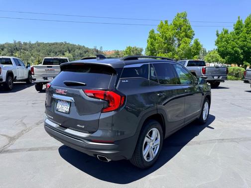 Graphite Gray Metallic 2018 GMC Terrain SLE