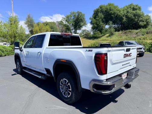 2026 GMC Sierra 2500 SLT